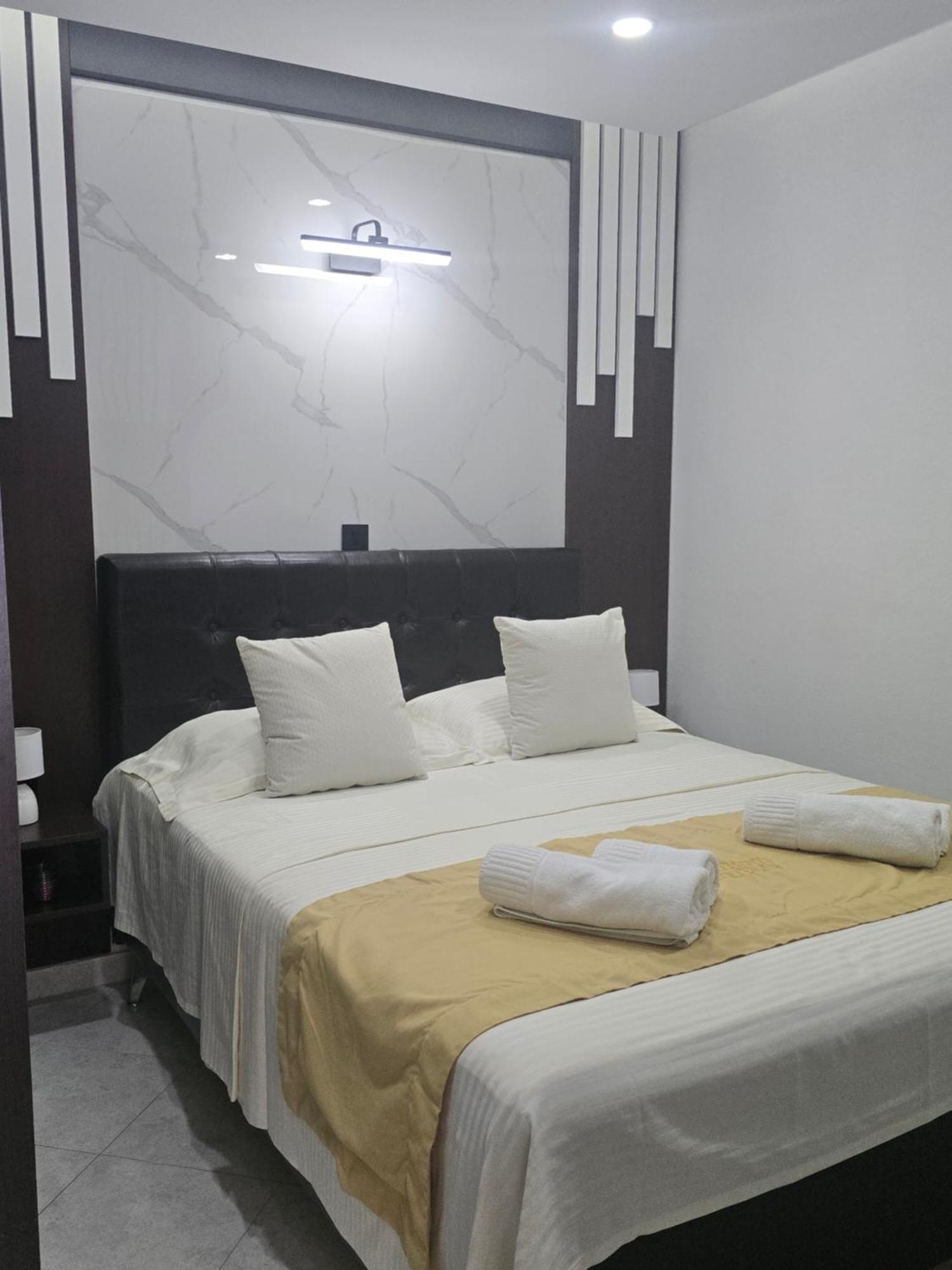 אולסינץ' Apartments Mediteran מראה חיצוני תמונה